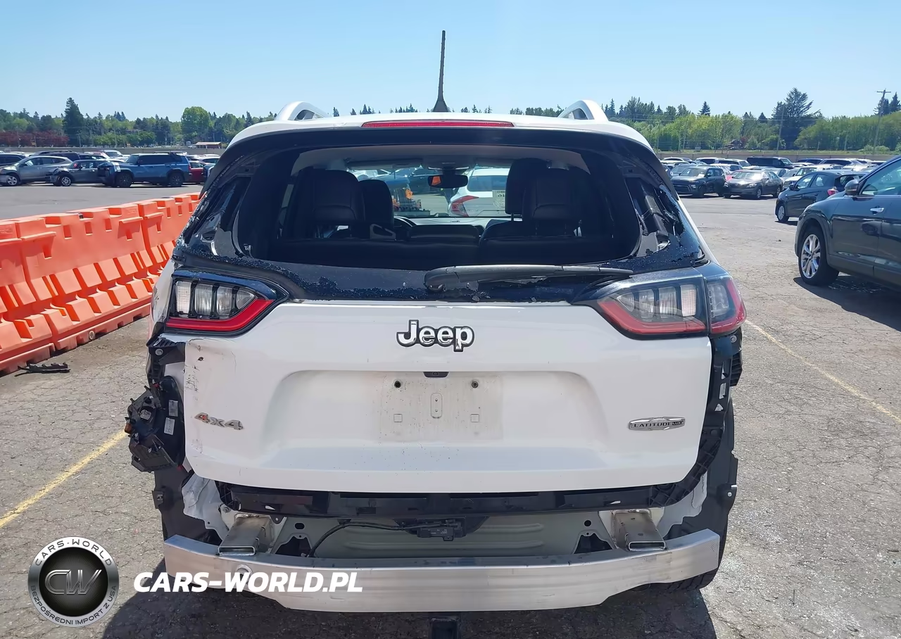 2021 Jeep Cherokee Latitude Lux 4X4 VIN:1C4PJMMX7MD133203 - 17