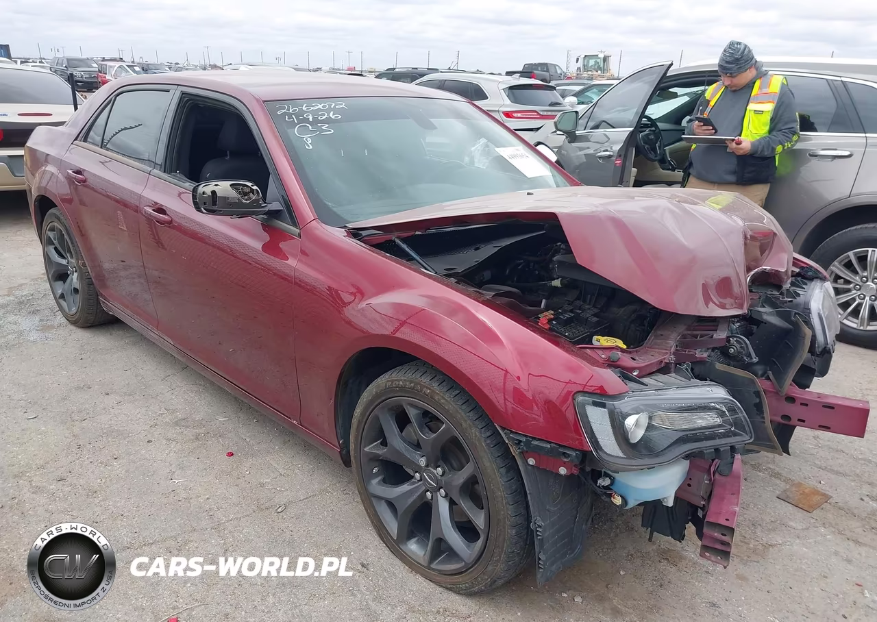 2023 Chrysler 300 Touring – zdjęcie 1 z 17