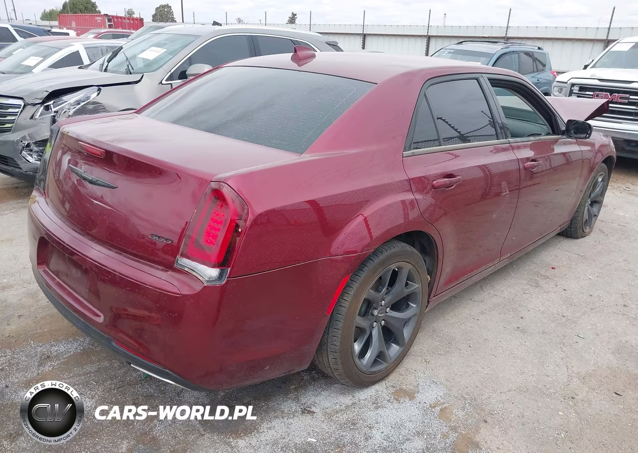 2023 Chrysler 300 Touring VIN:2C3CCAAG5PH590261 - 4