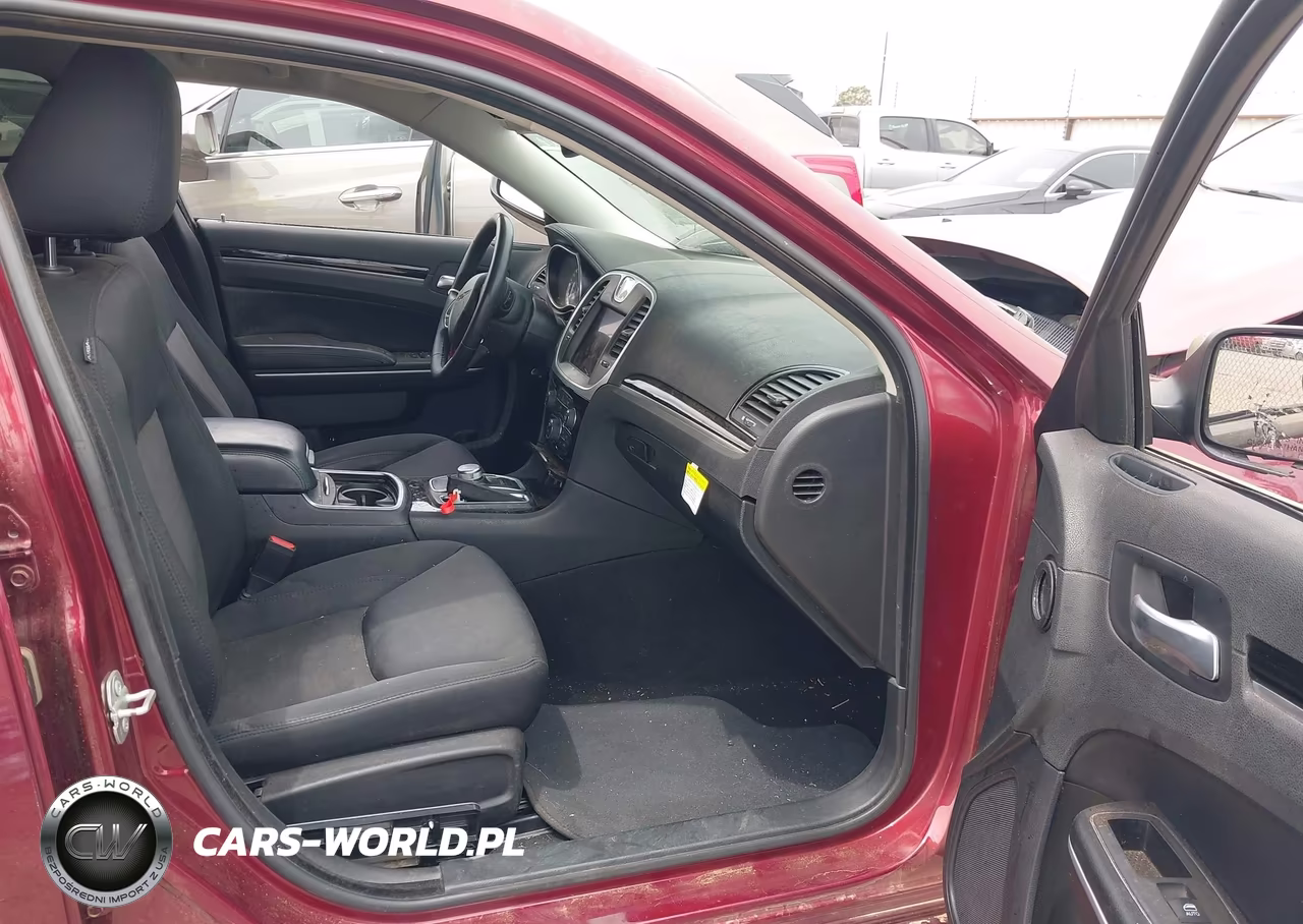 2023 Chrysler 300 Touring VIN:2C3CCAAG5PH590261 - 5