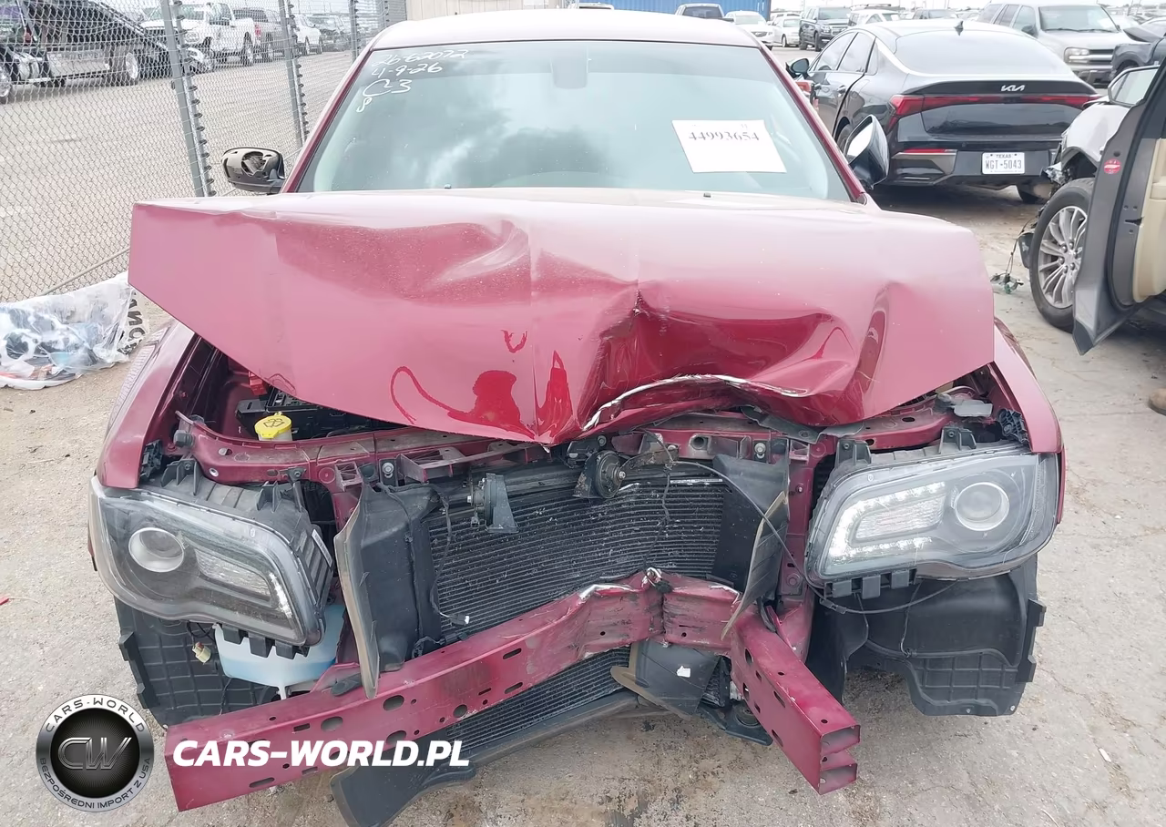 2023 Chrysler 300 Touring VIN:2C3CCAAG5PH590261 - 6