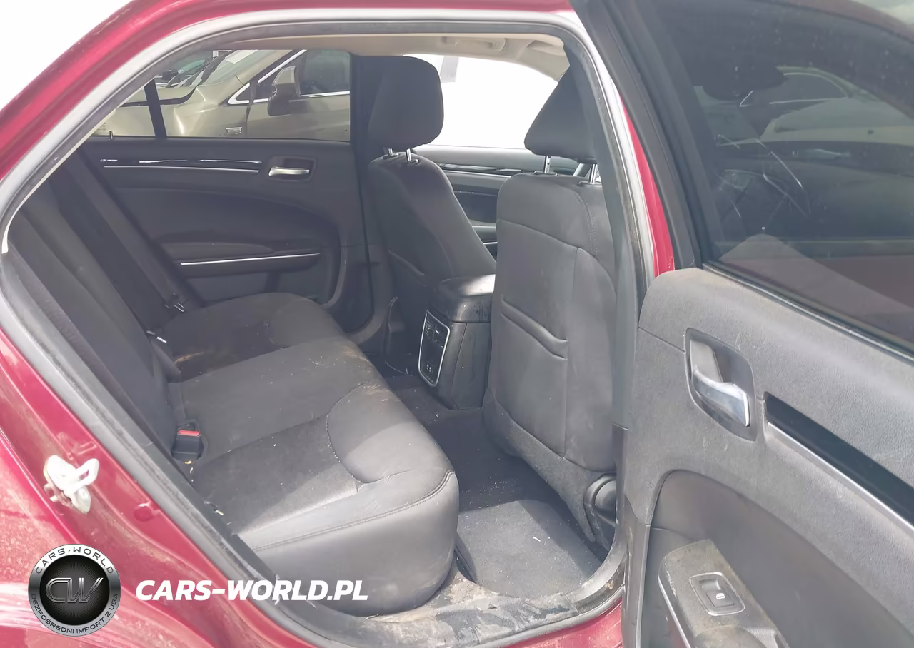 2023 Chrysler 300 Touring VIN:2C3CCAAG5PH590261 - 8