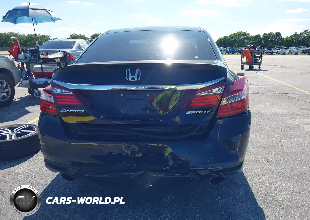 2017 Honda Accord Sport VIN:1HGCR2F5XHA185599 - 17