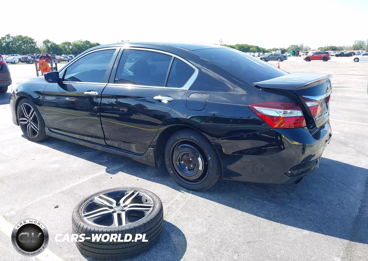 2017 Honda Accord Sport VIN:1HGCR2F5XHA185599 - 3