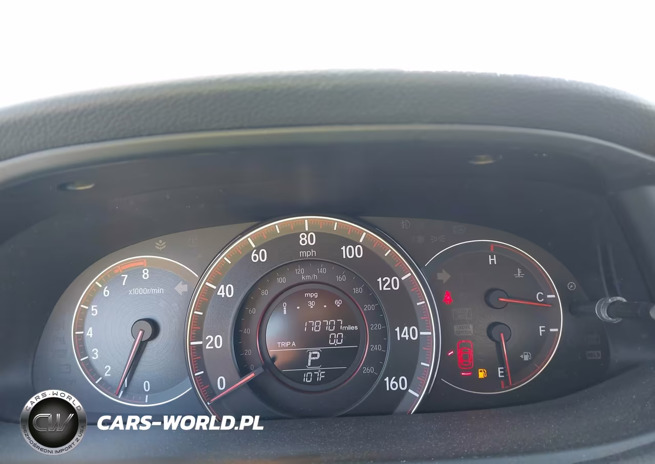 2017 Honda Accord Sport VIN:1HGCR2F5XHA185599 - 7
