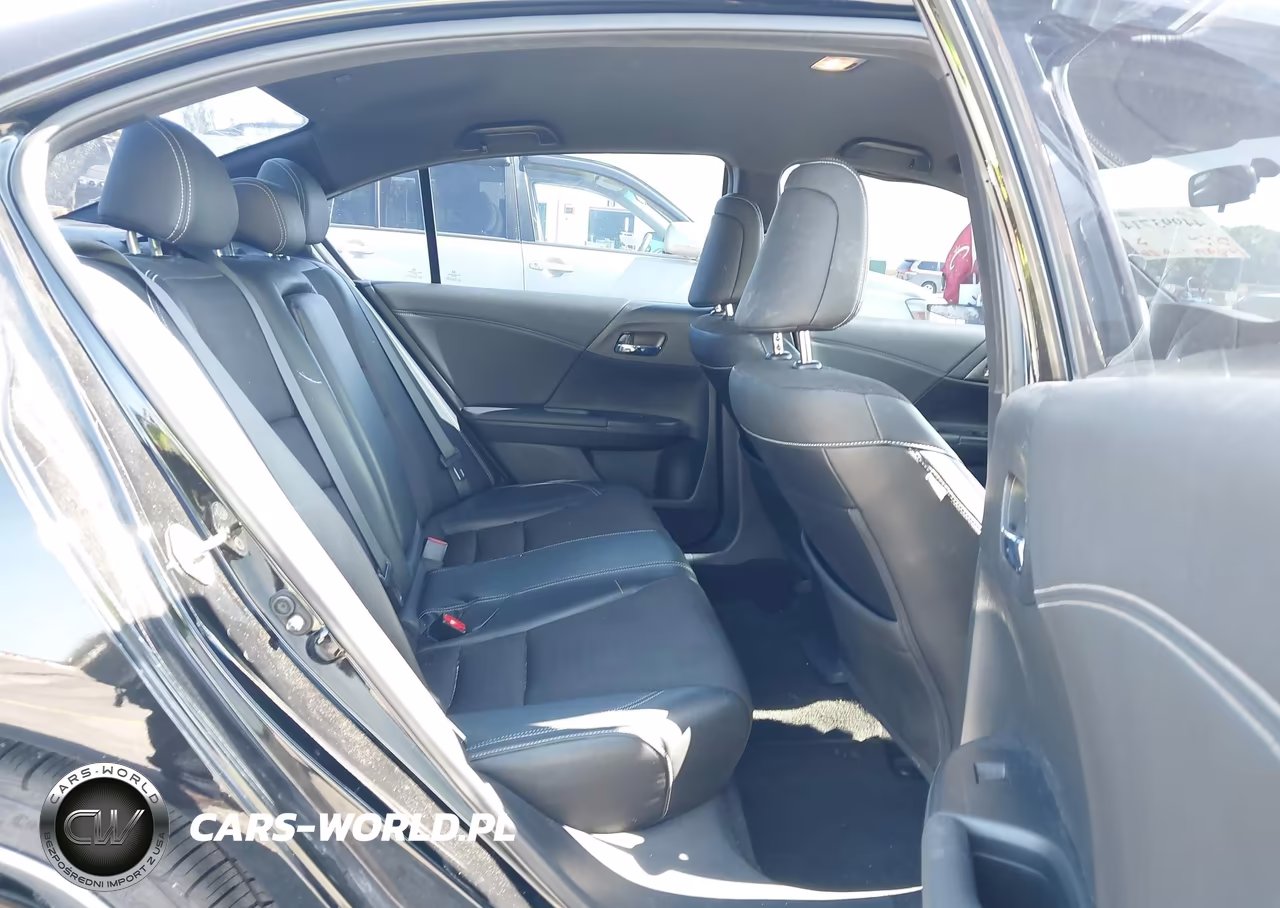 2017 Honda Accord Sport VIN:1HGCR2F5XHA185599 - 8