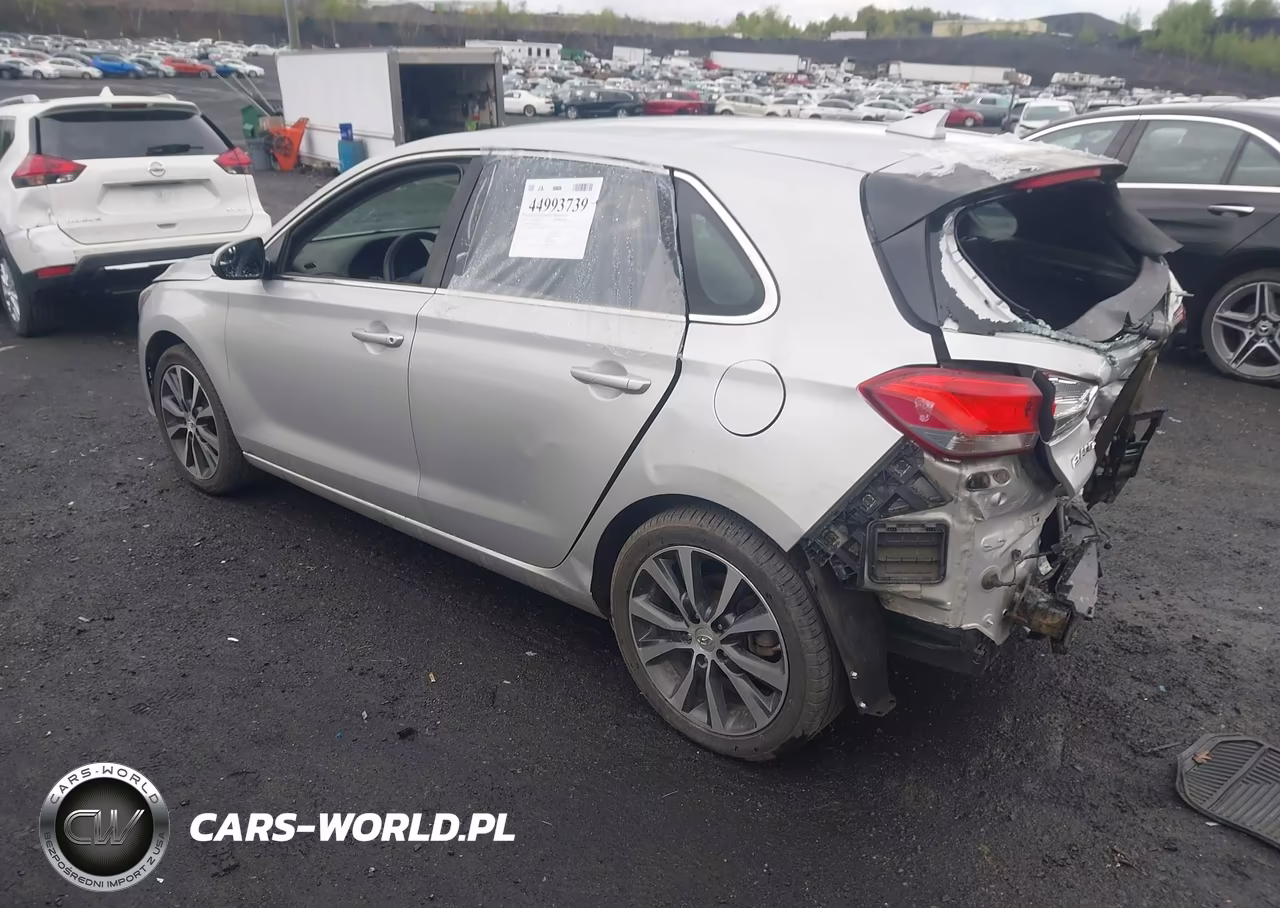 2018 Hyundai Elantra Gt VIN:KMHH35LE0JU059022 - 3