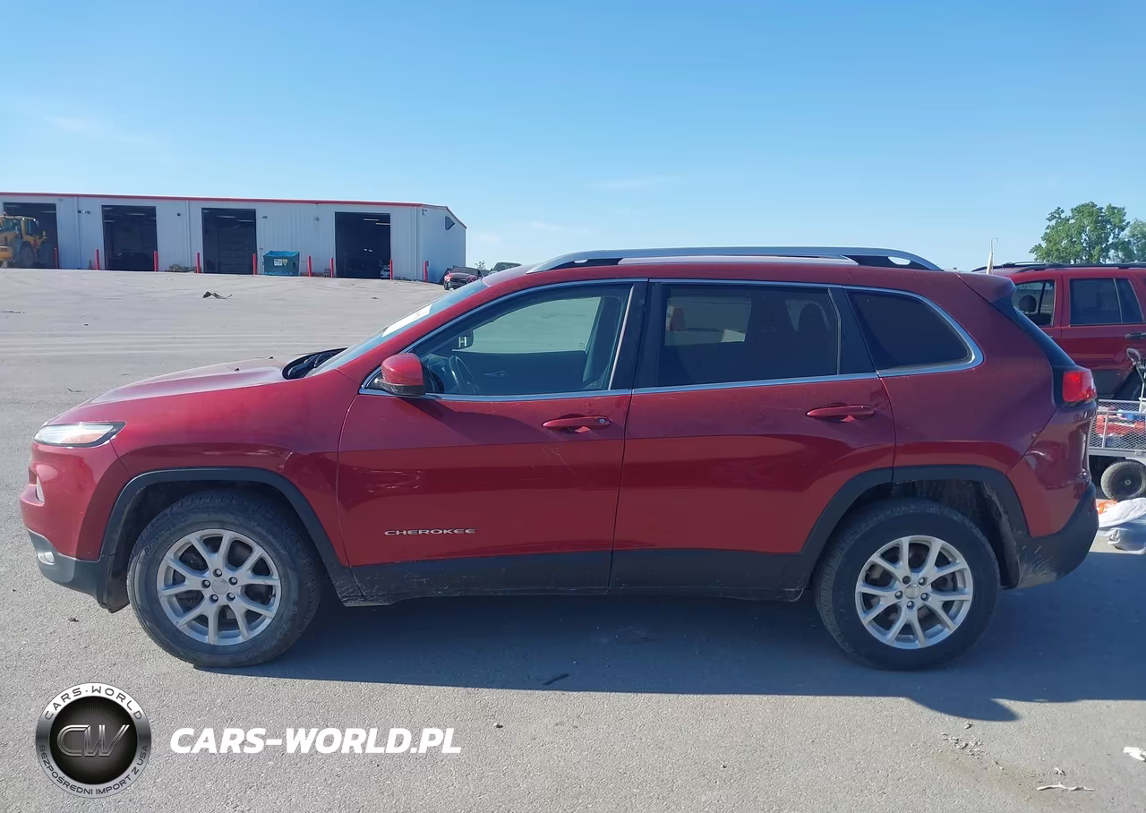 2015 Jeep Cherokee Latitude VIN:1C4PJMCS4FW649614 - 14