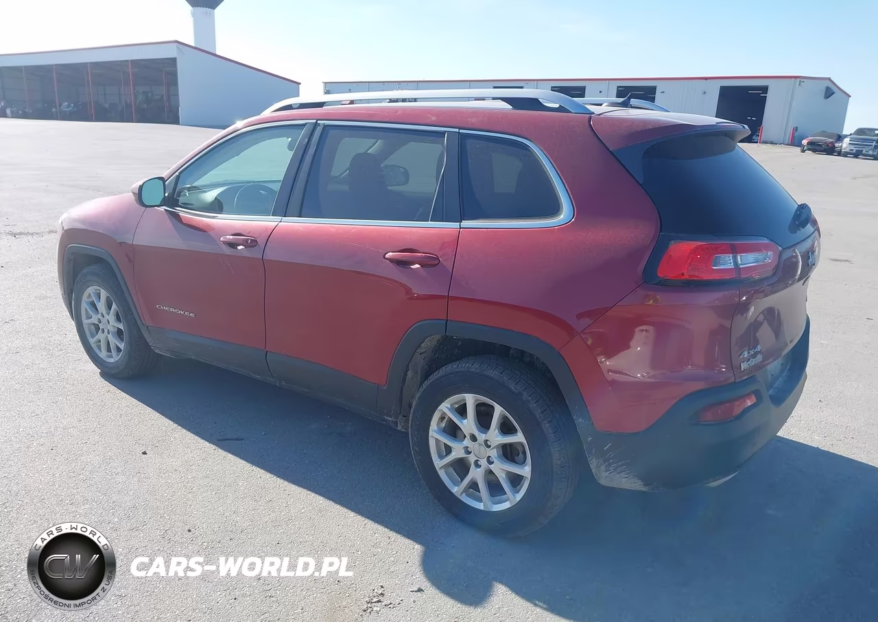 2015 Jeep Cherokee Latitude VIN:1C4PJMCS4FW649614 - 3
