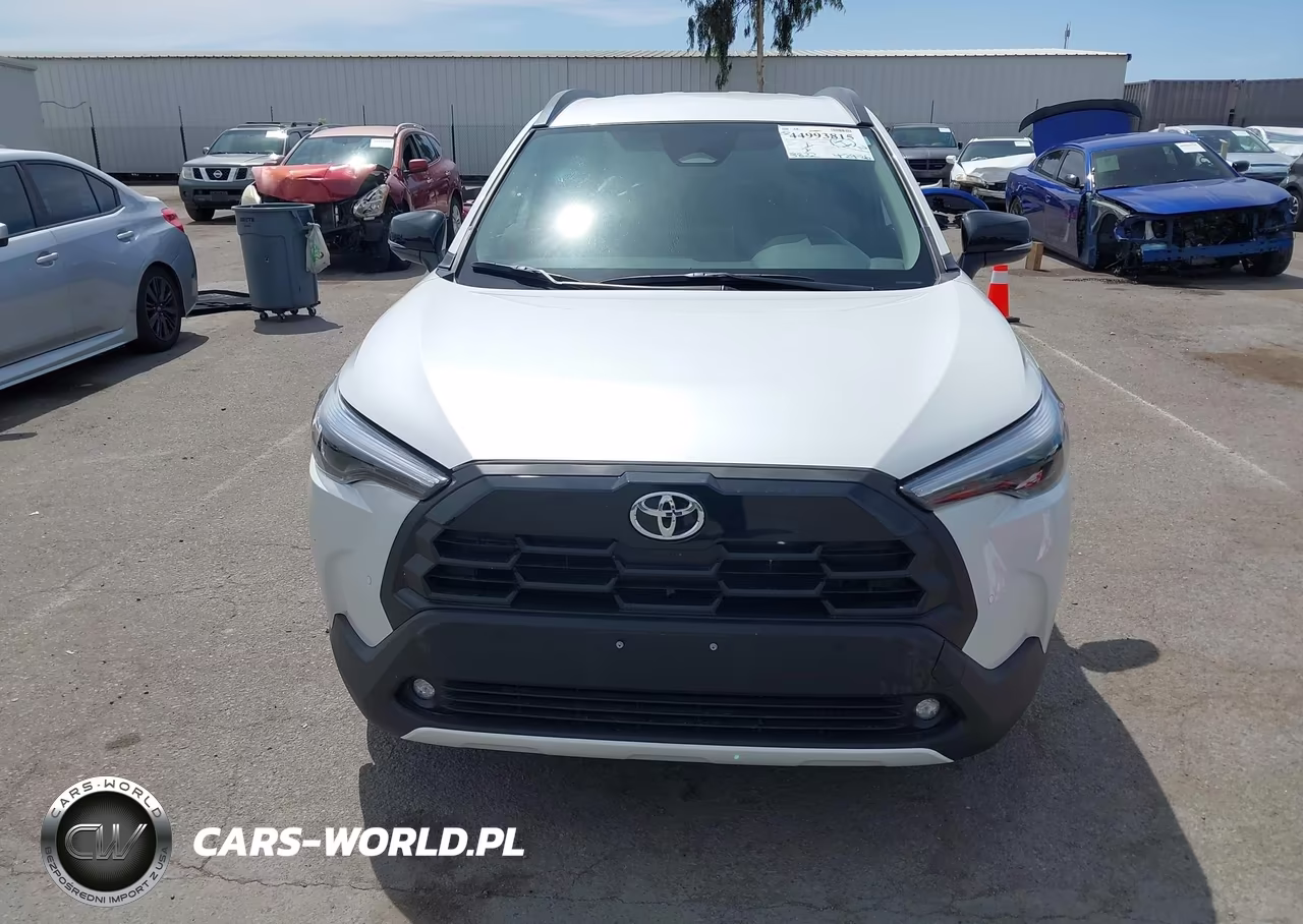 2026 Toyota Corolla Cross Xle VIN:7MUEAAAGXTV168577 - 12