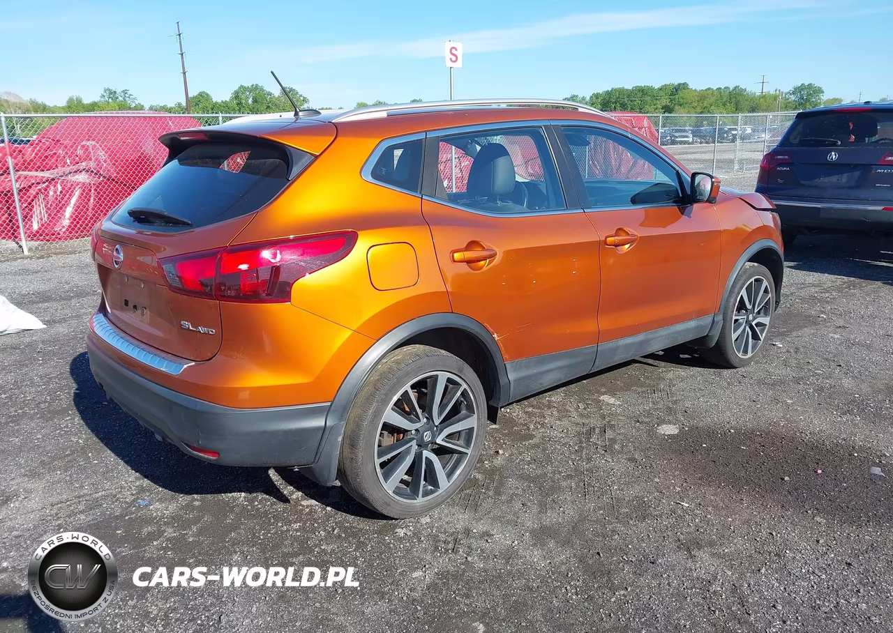 2017 Nissan Rogue Sport Sl VIN:JN1BJ1CRXHW136637 - 4
