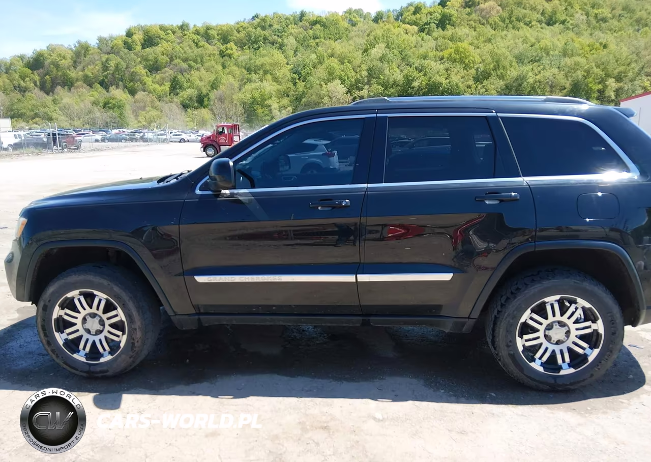 2012 Jeep Grand Cherokee Laredo VIN:1C4RJFAG8CC350286 - 15