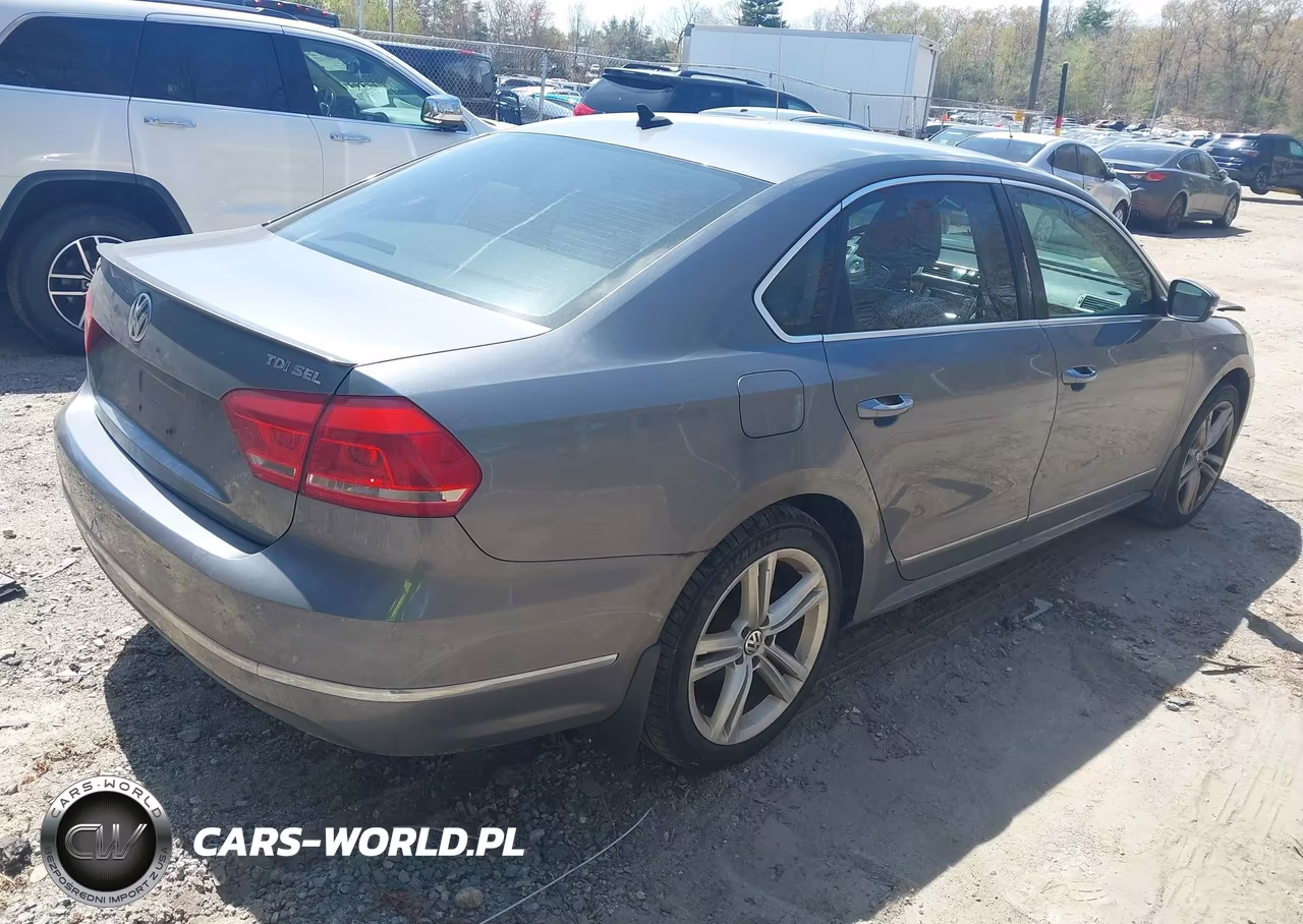 2013 Volkswagen Passat 2.0L Tdi Sel Premium VIN:1VWCN7A30DC137344 - 4