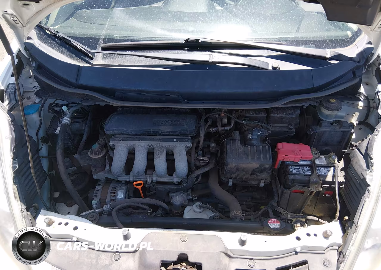 2013 Honda Fit VIN:JHMGE8H37DC050717 - 10
