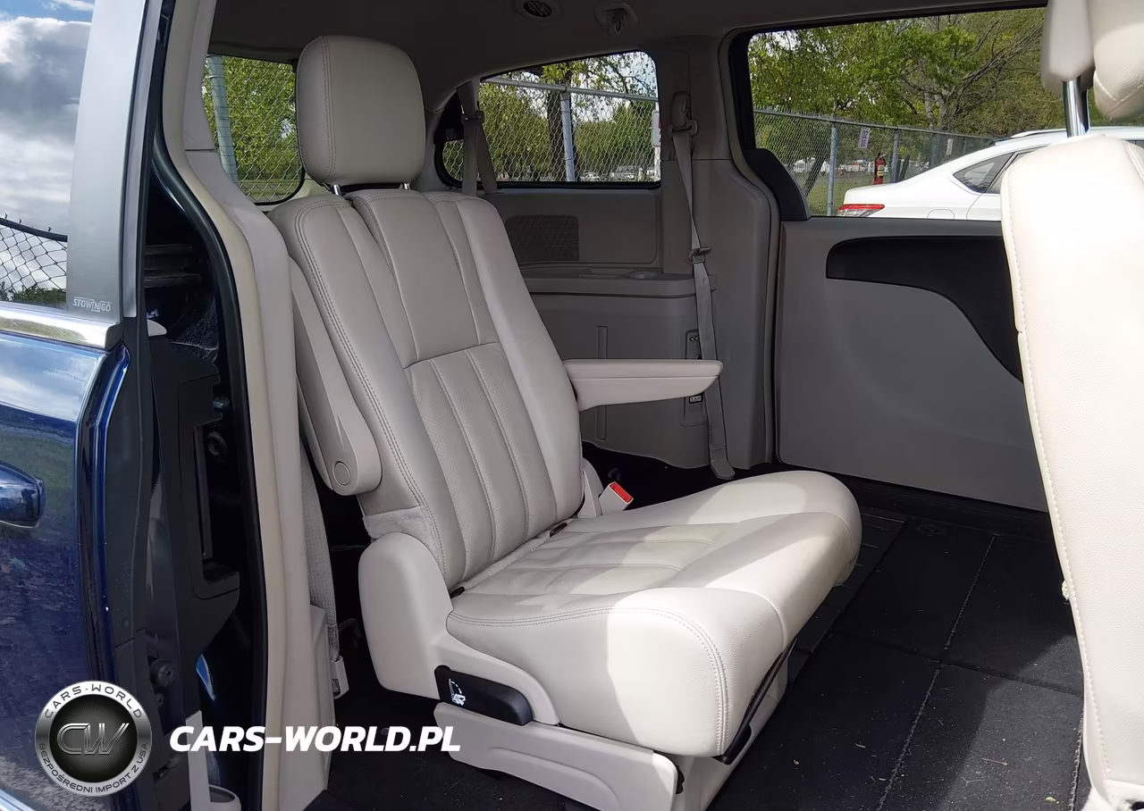 2012 Chrysler Town & Country Touring VIN:2C4RC1BG3CR232407 - 8