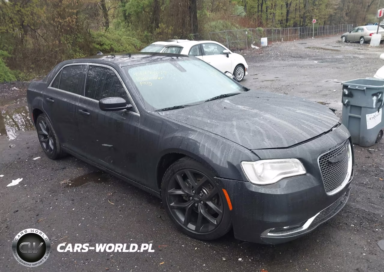 2015 Chrysler 300 Limited VIN:2C3CCAAG4FH881669 - 13