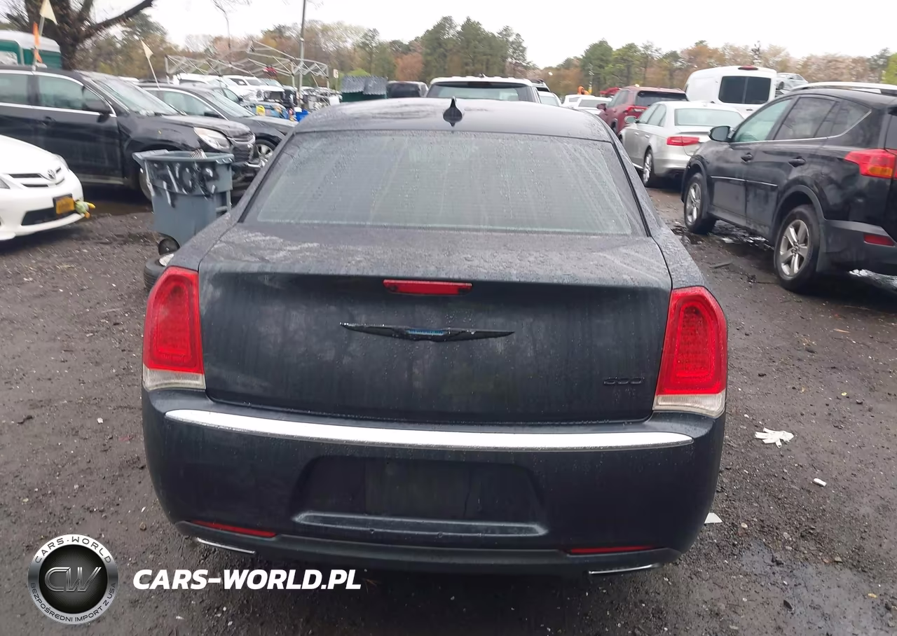 2015 Chrysler 300 Limited VIN:2C3CCAAG4FH881669 - 16