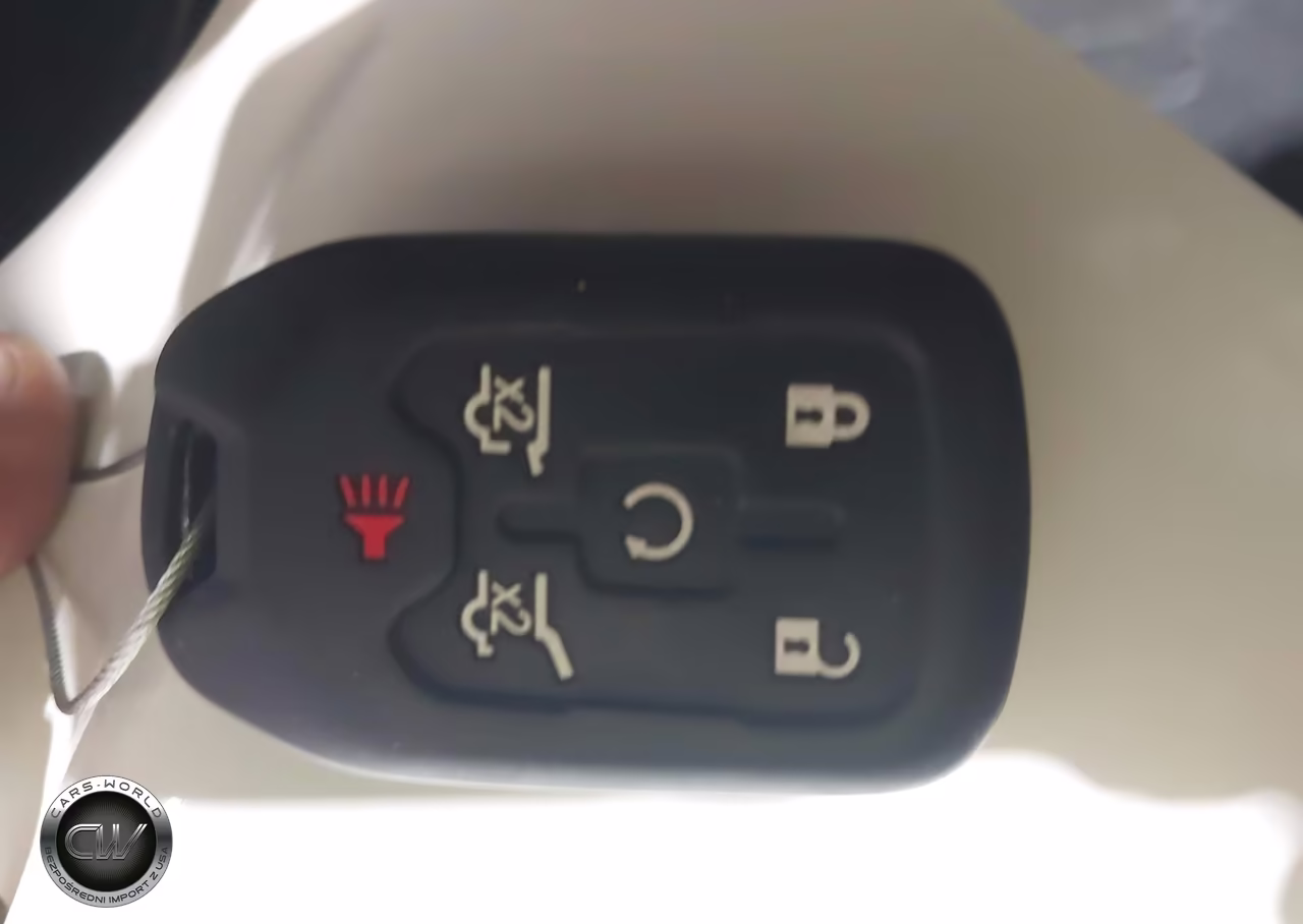 2018 Chevrolet Tahoe Lt VIN:1GNSKBKC2JR344102 - 11