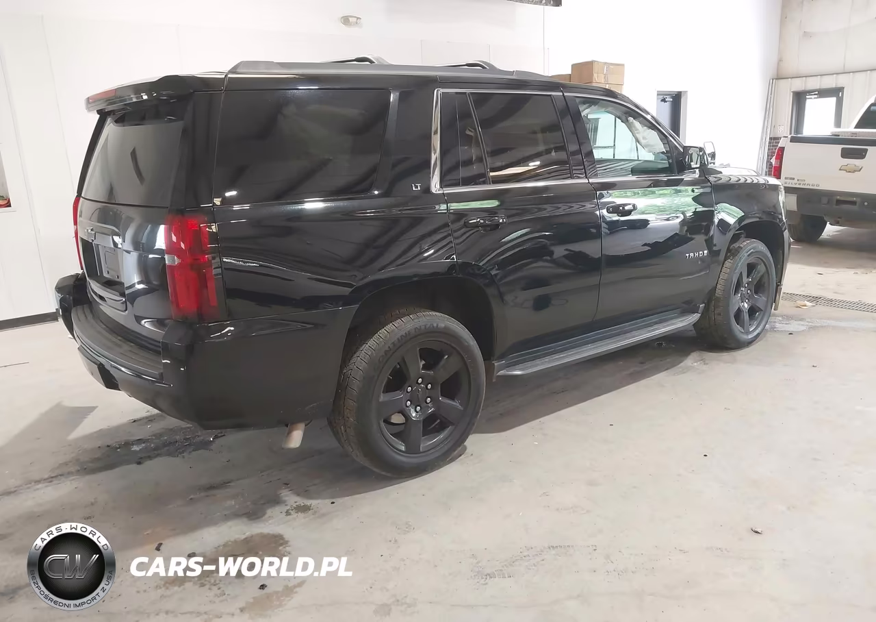 2018 Chevrolet Tahoe Lt VIN:1GNSKBKC2JR344102 - 4