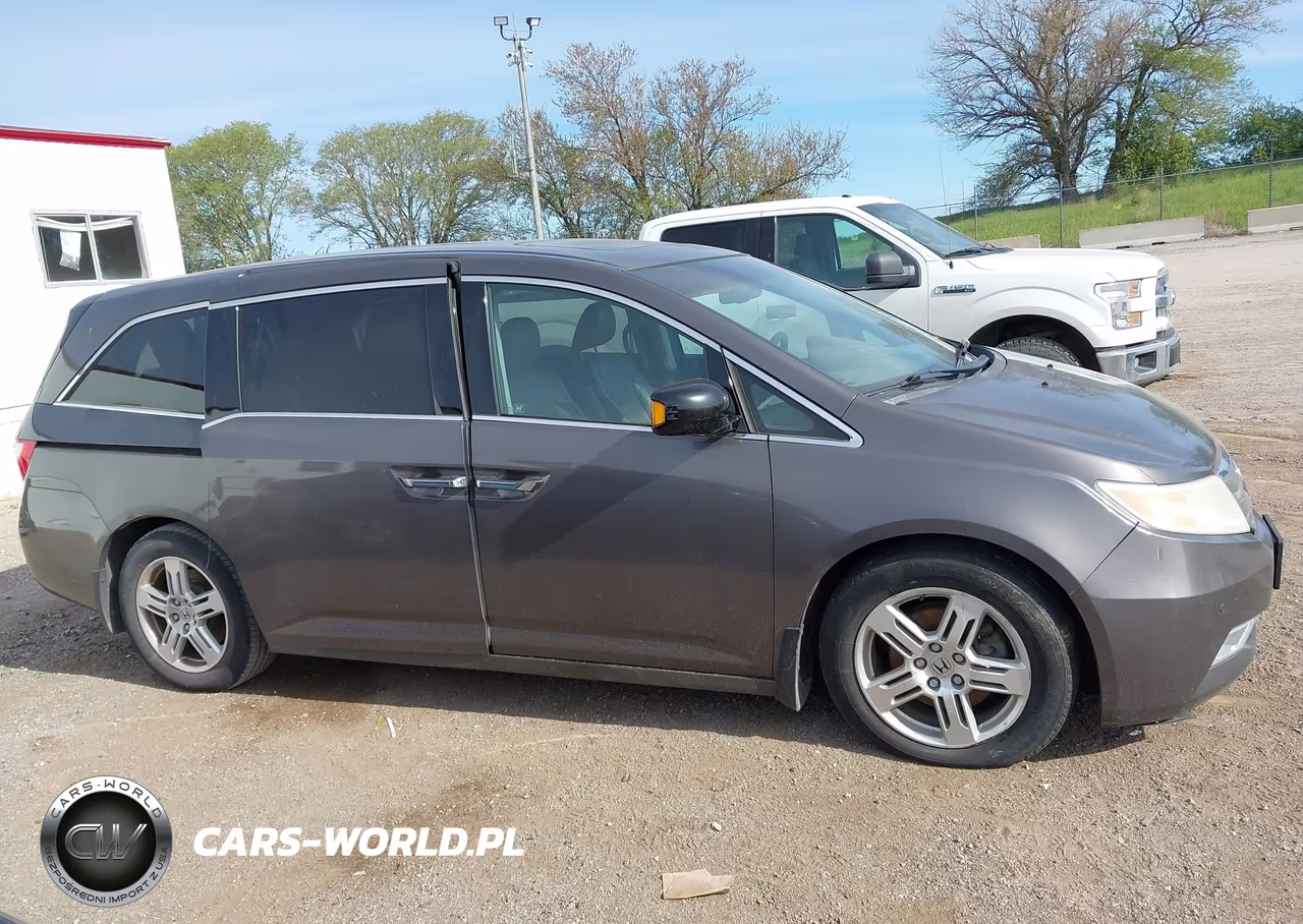 2011 Honda Odyssey Touring-Touring Elite VIN:5FNRL5H91BB049940 - 13