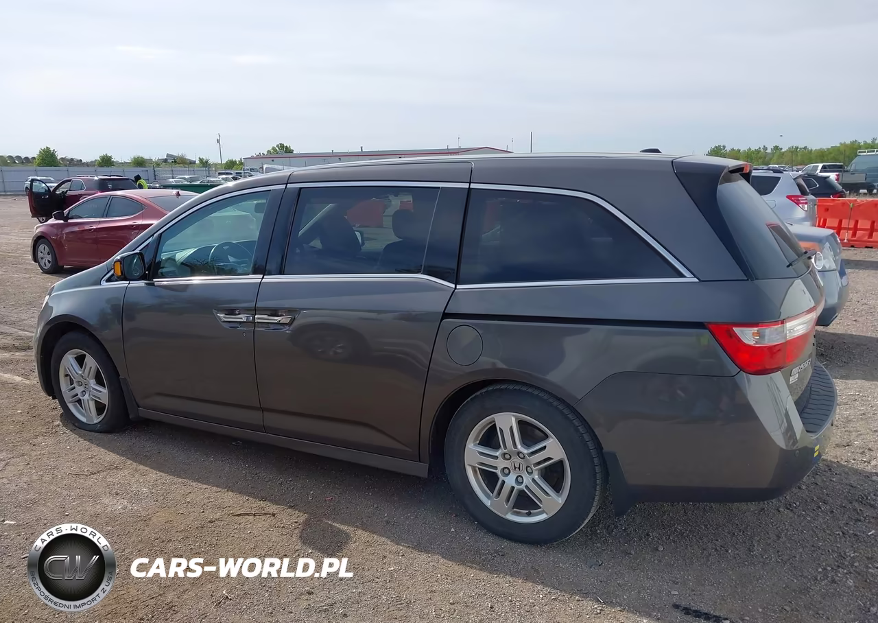2011 Honda Odyssey Touring-Touring Elite VIN:5FNRL5H91BB049940 - 14