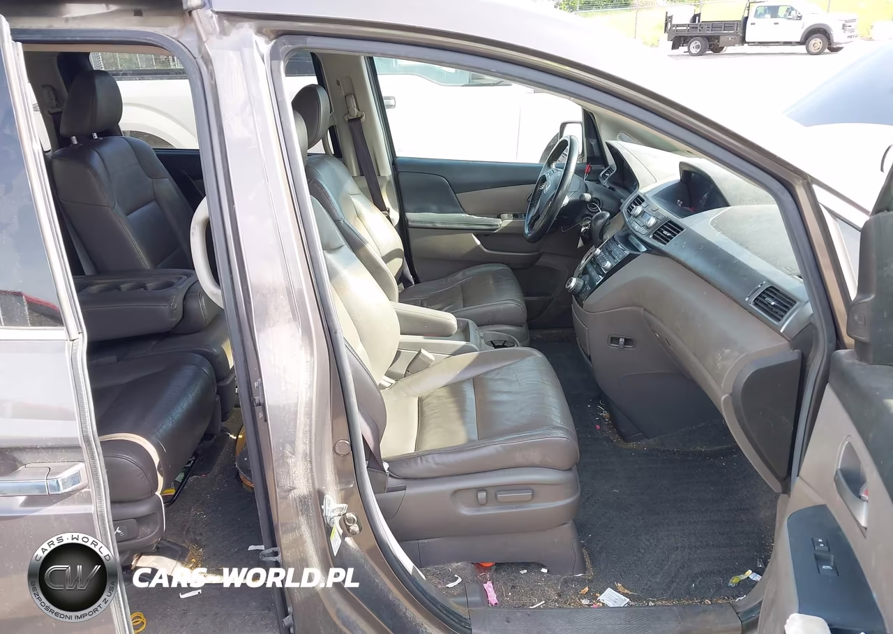 2011 Honda Odyssey Touring-Touring Elite VIN:5FNRL5H91BB049940 - 5