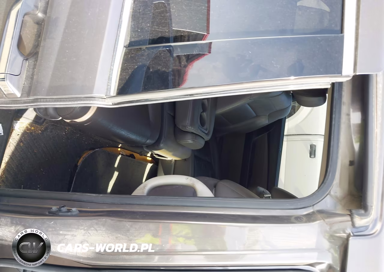2011 Honda Odyssey Touring-Touring Elite VIN:5FNRL5H91BB049940 - 8