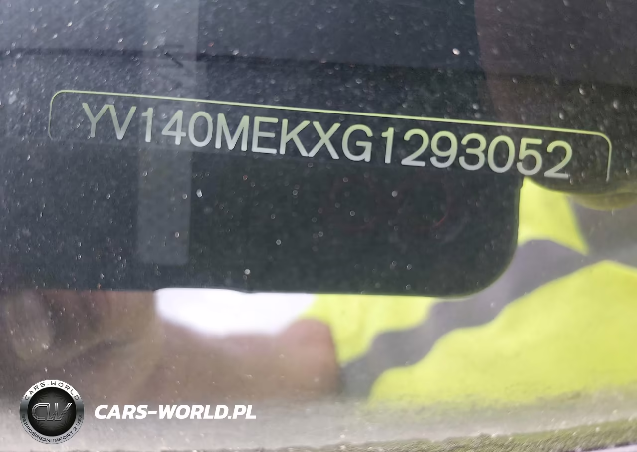 2016 Volvo V60 T5 Drive-E Premier VIN:YV140MEKXG1293052 - 17