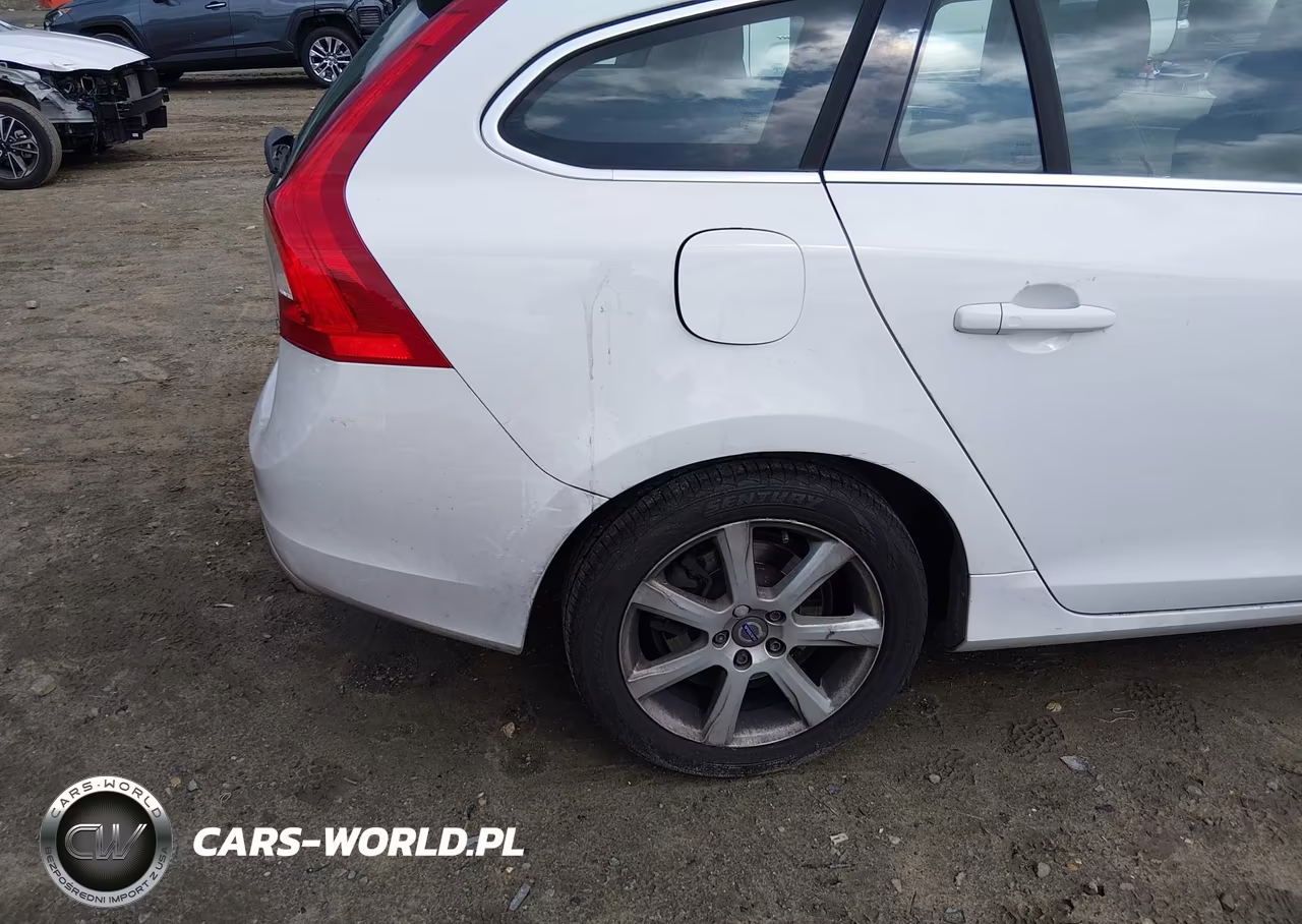 2016 Volvo V60 T5 Drive-E Premier VIN:YV140MEKXG1293052 - 19