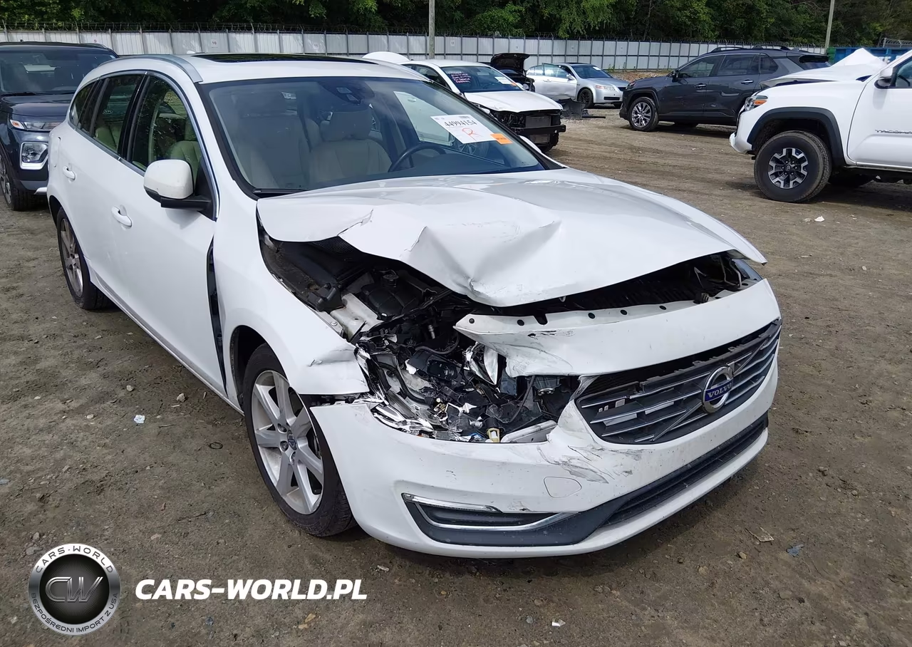2016 Volvo V60 T5 Drive-E Premier VIN:YV140MEKXG1293052 - 6