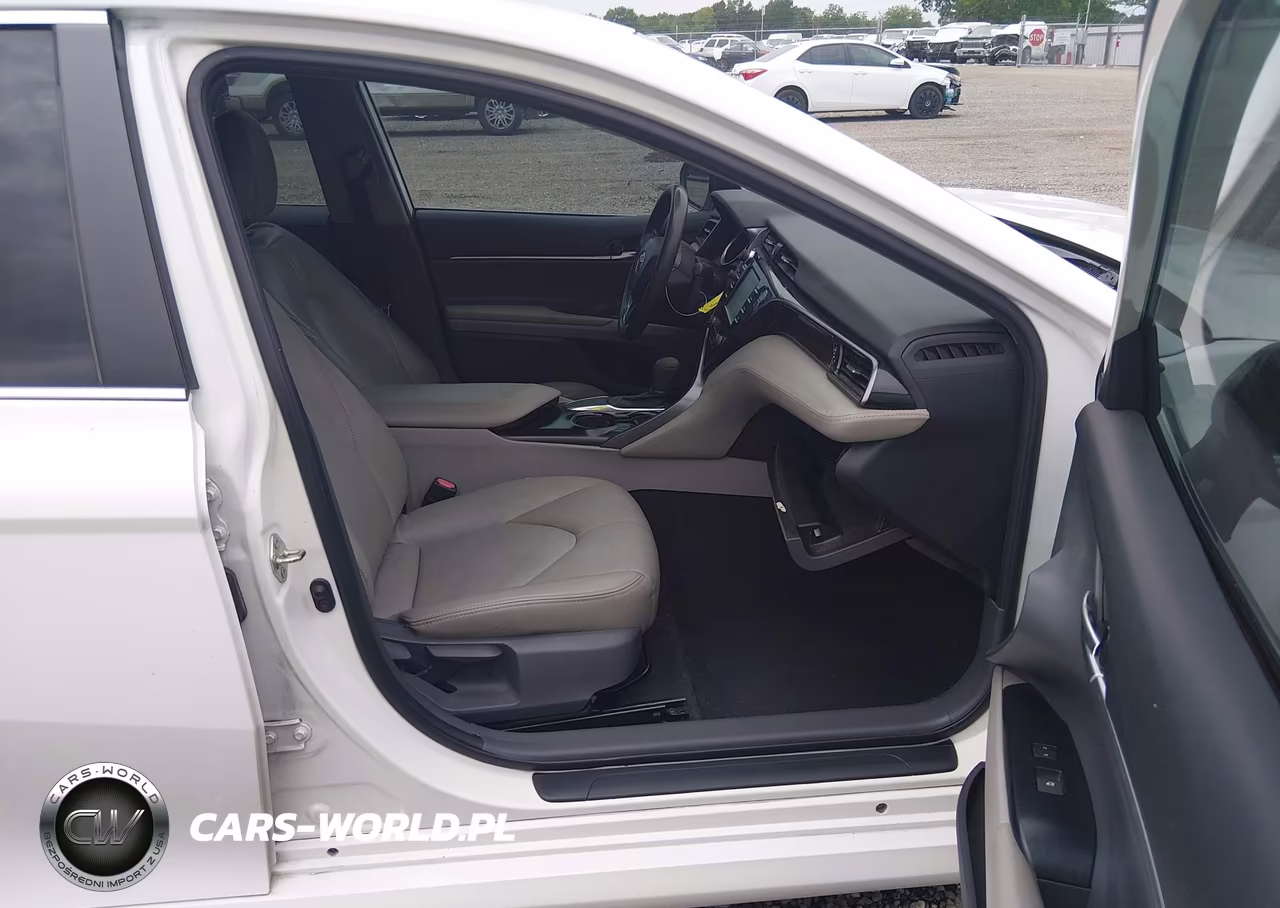 2019 Toyota Camry Le VIN:4T1B11HK2KU856280 - 5