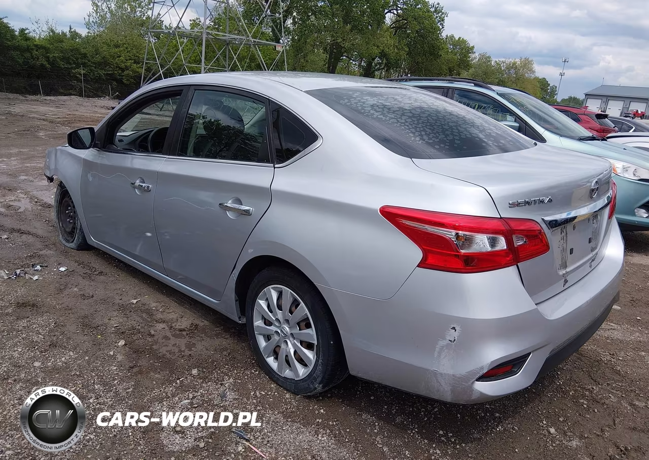 2018 Nissan Sentra S VIN:3N1AB7AP5JY275974 - 3