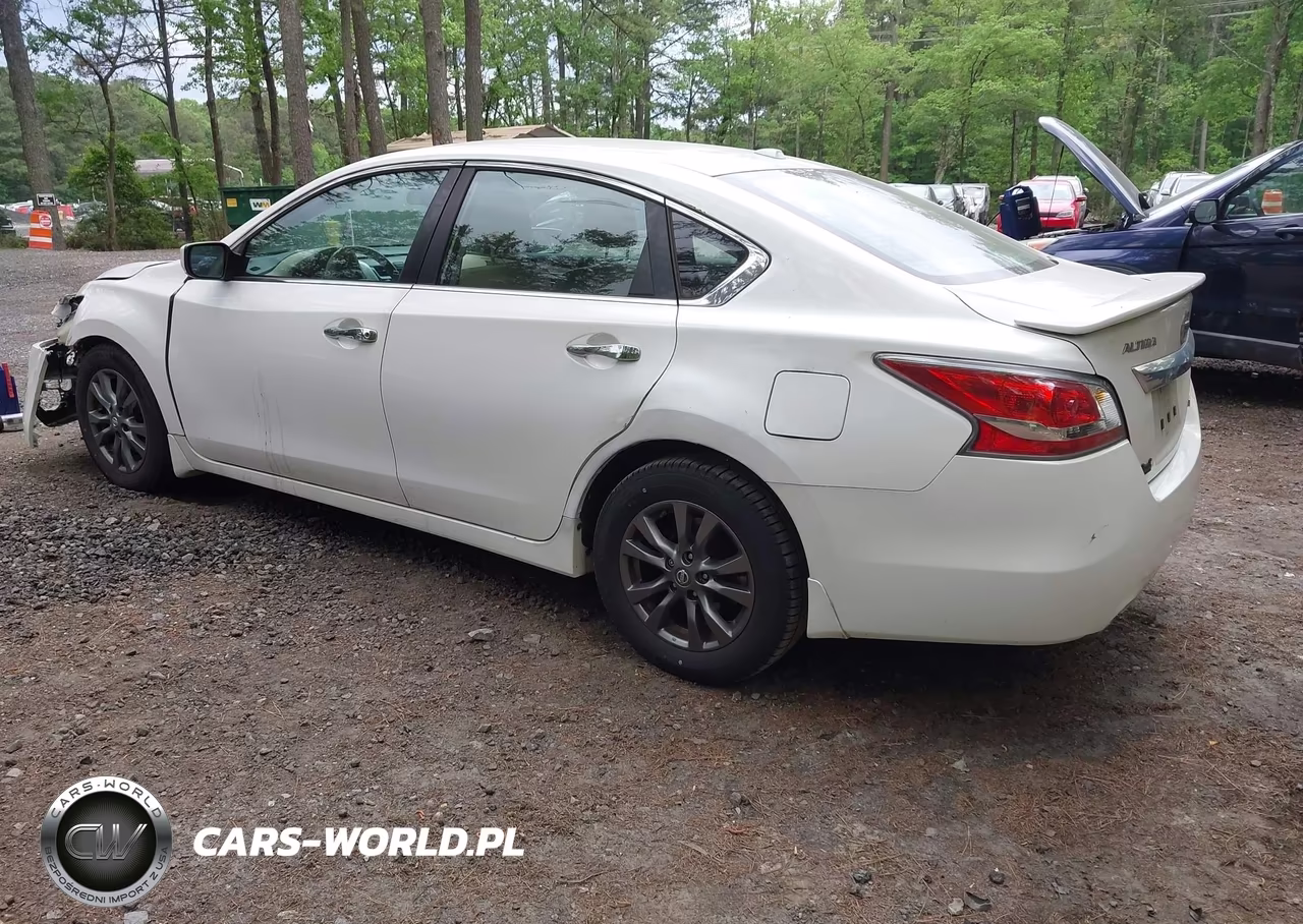 2015 Nissan Altima 2.5 S VIN:1N4AL3AP1FC493614 - 3