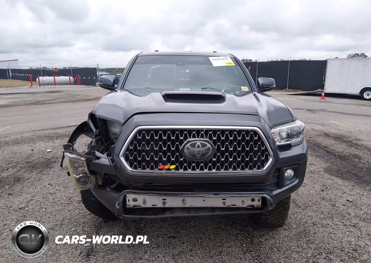 2018 Toyota Tacoma Trd Sport VIN:3TMCZ5AN9JM176473 - 12