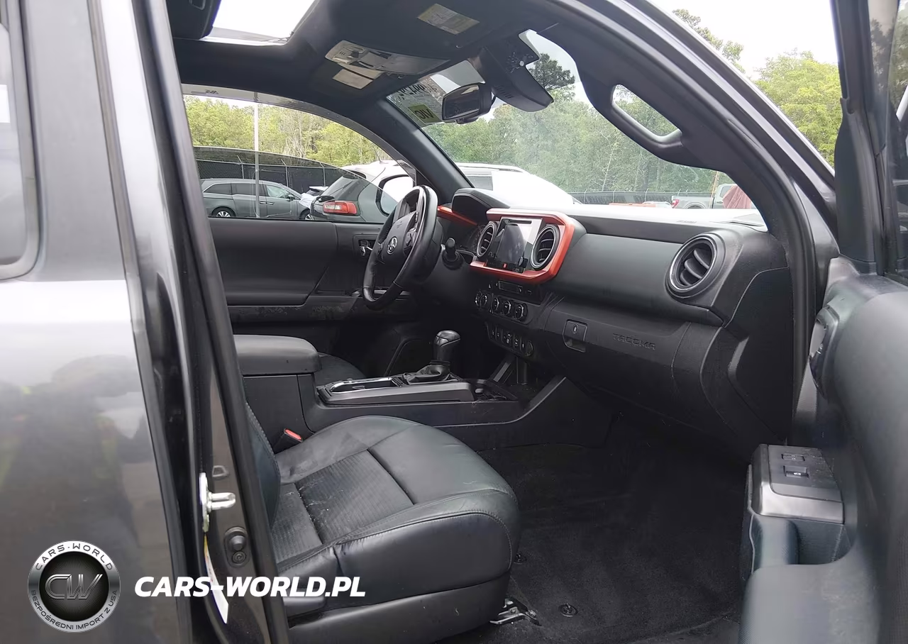 2018 Toyota Tacoma Trd Sport VIN:3TMCZ5AN9JM176473 - 5