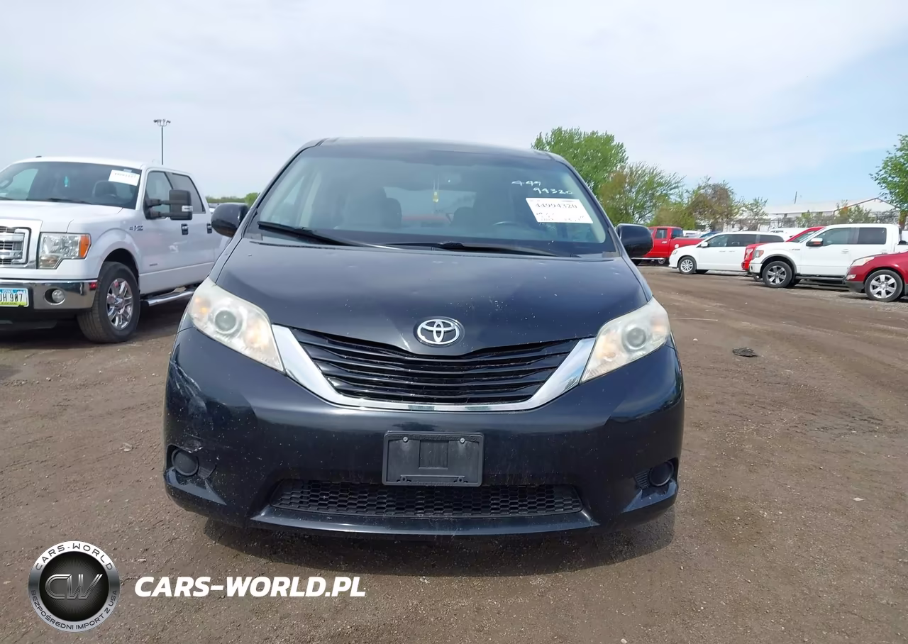 2015 Toyota Sienna Le 8 Passenger VIN:5TDKK3DC9FS581030 - 12