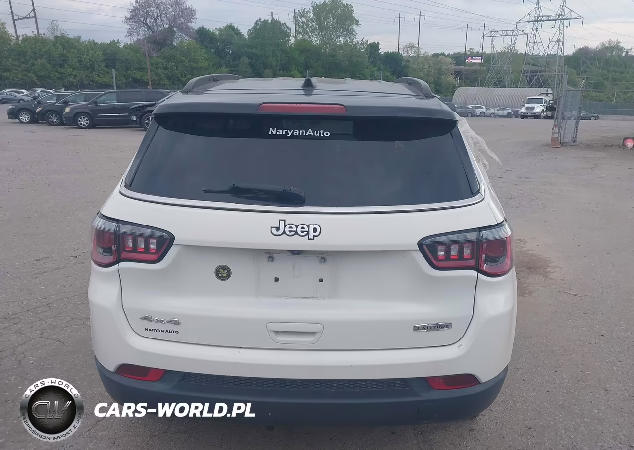 2018 Jeep Compass Latitude 4X4 VIN:3C4NJDBB6JT270704 - 16