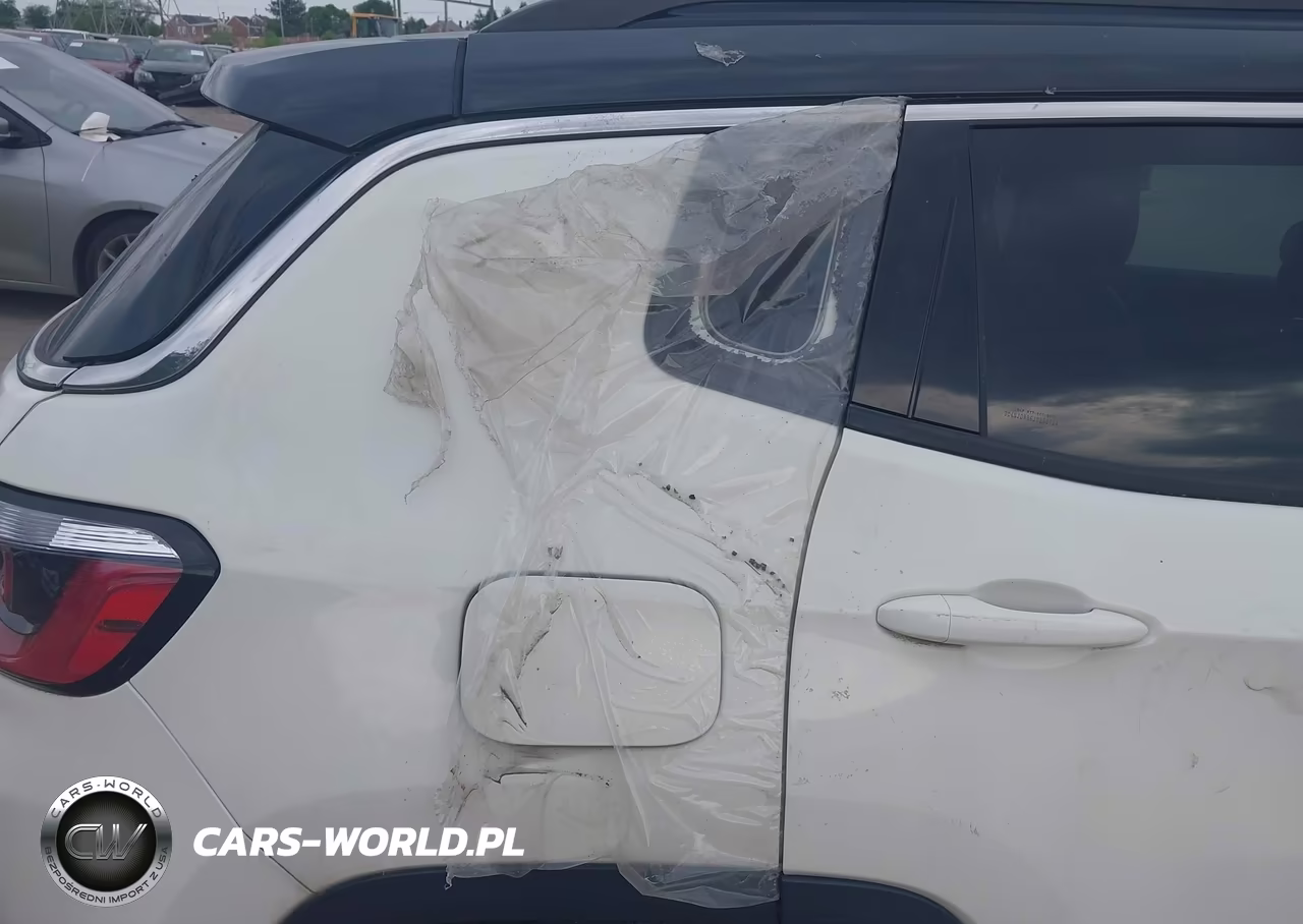 2018 Jeep Compass Latitude 4X4 VIN:3C4NJDBB6JT270704 - 6