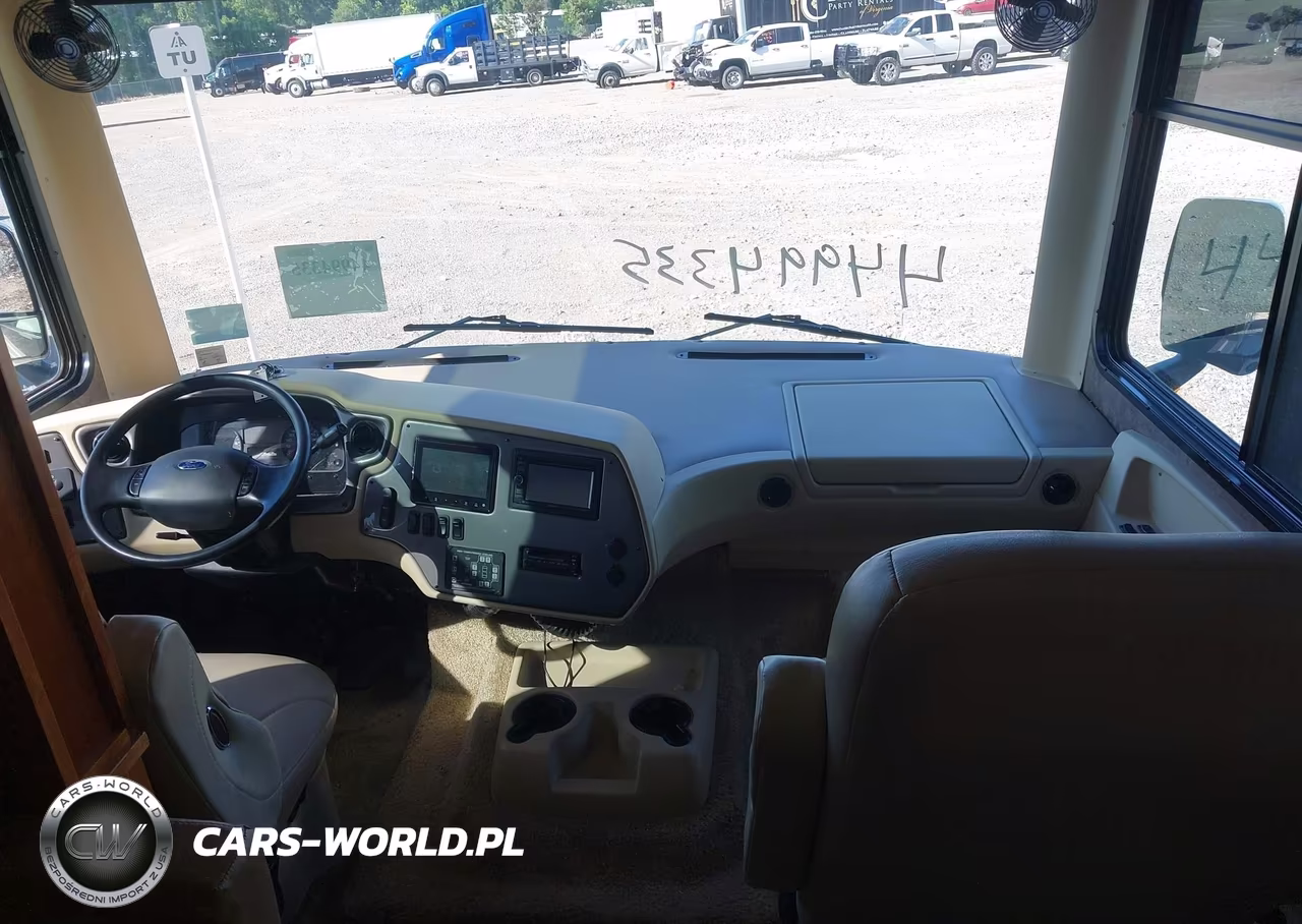 2015 Ford F53 VIN:1F66F5DYXF0A01707 - 13