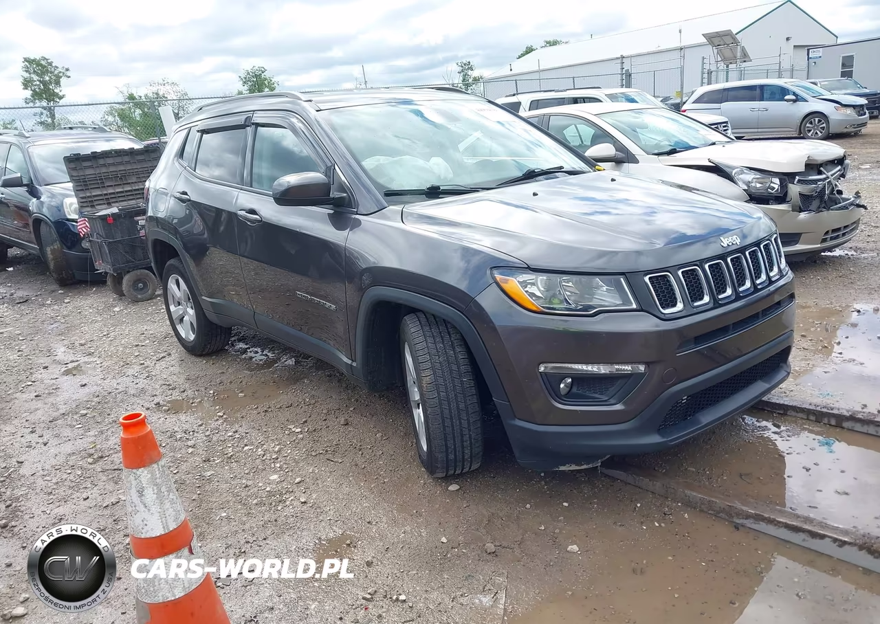 2021 Jeep Compass Latitude 4X4 – zdjęcie 1 z 15