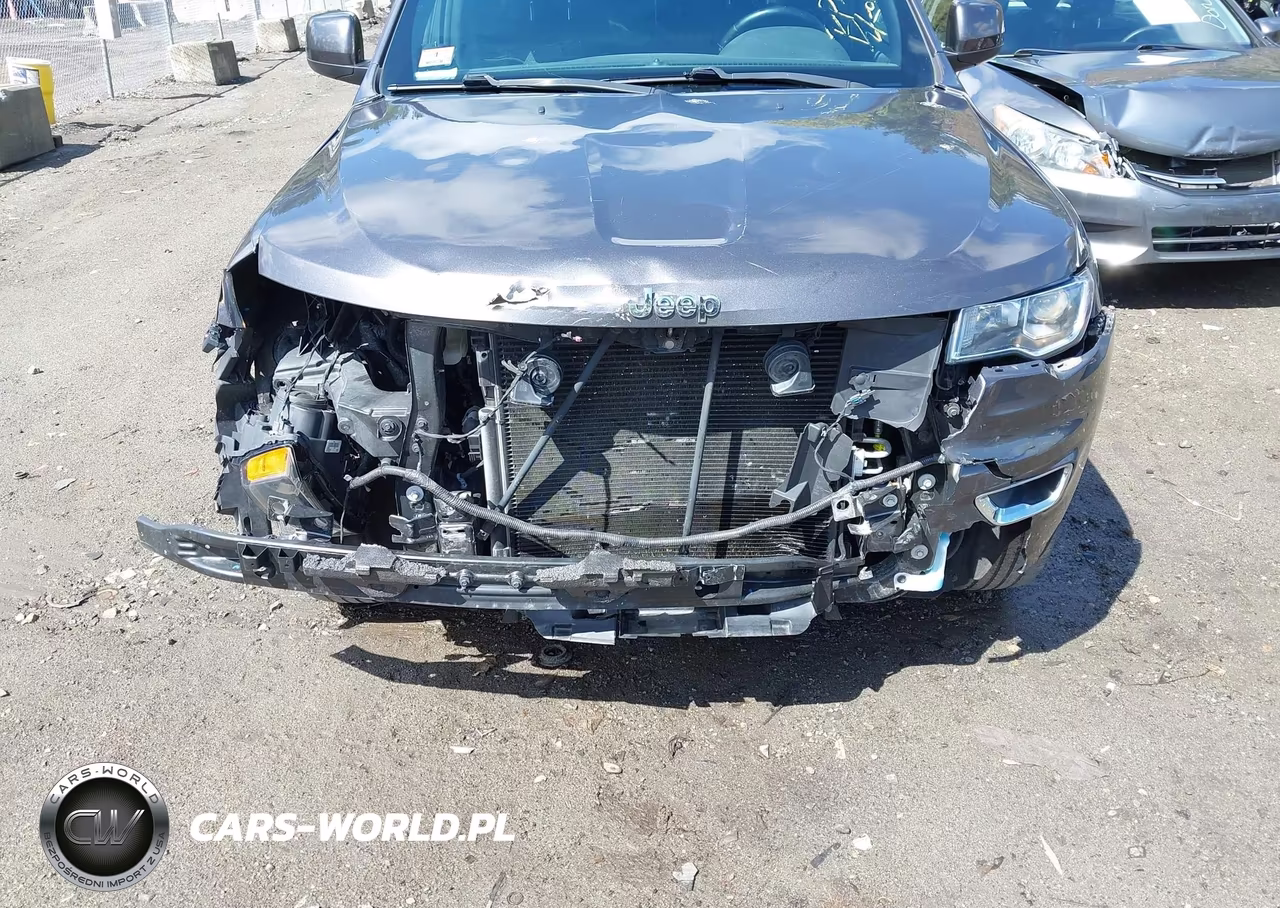 2020 Jeep Grand Cherokee Laredo E 4X4 VIN:1C4RJFAG7LC386146 - 12