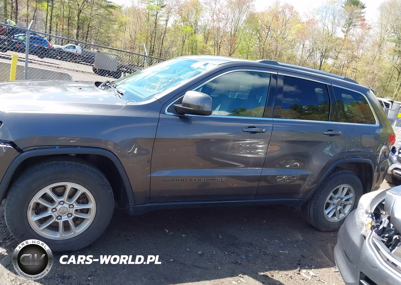 2020 Jeep Grand Cherokee Laredo E 4X4 VIN:1C4RJFAG7LC386146 - 14