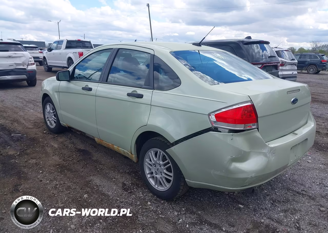 2010 Ford Focus Se VIN:1FAHP3FN0AW262558 - 3
