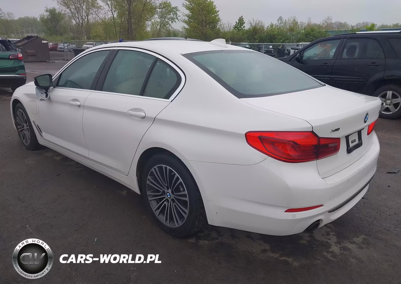 2020 BMW 530E xDrive Iperformance VIN:WBAJB1C04LCE38832 - 3
