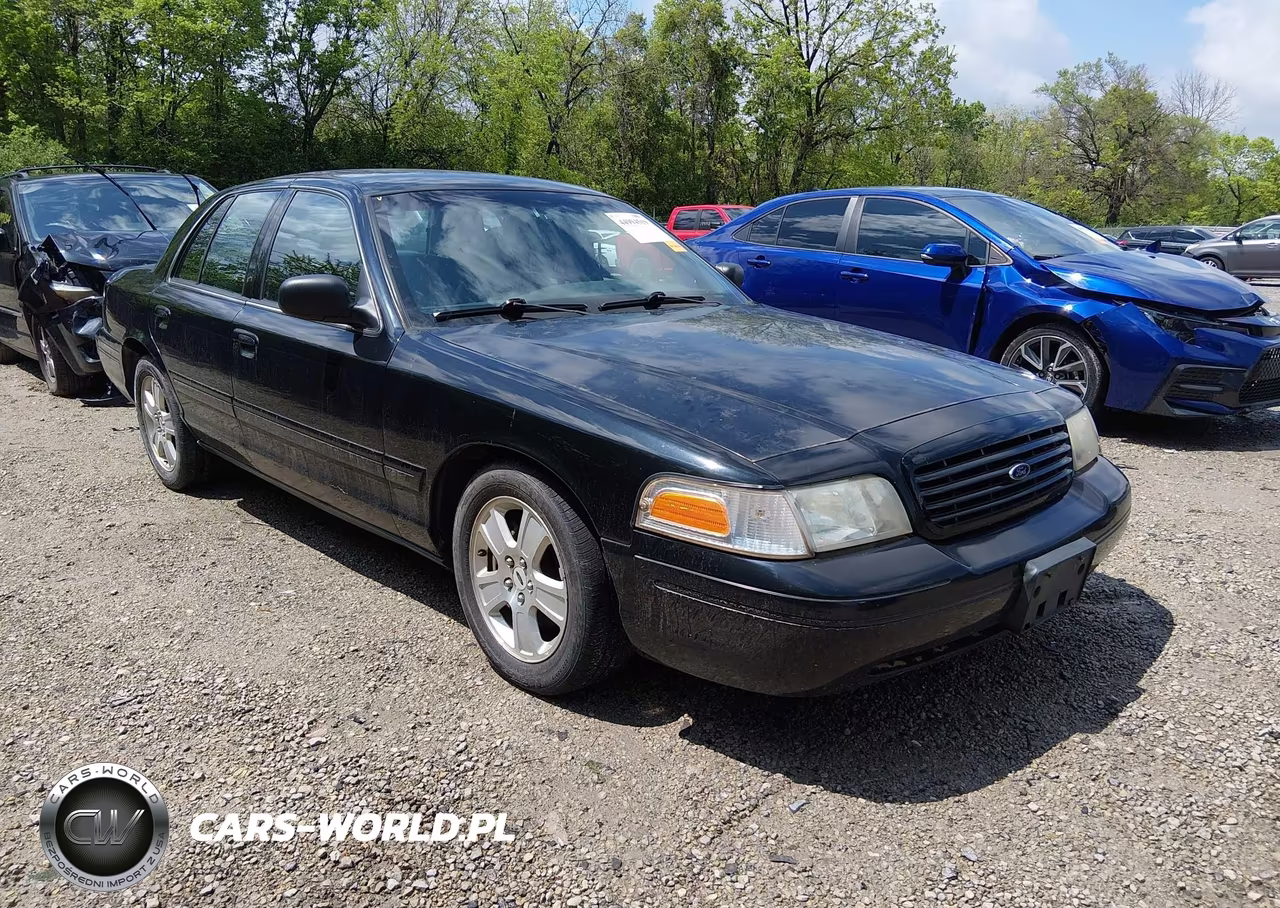 2004 Ford Crown Victoria Lx
