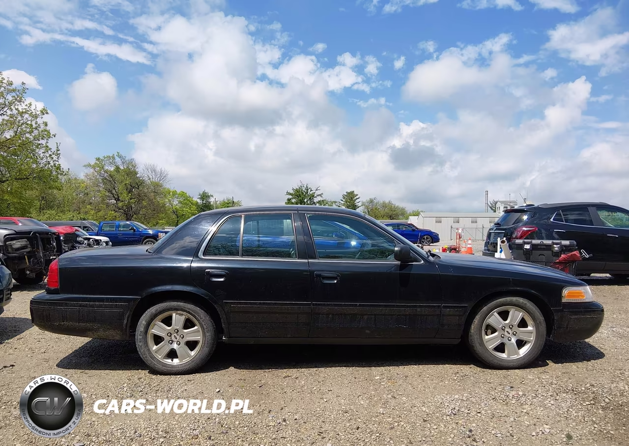 2004 Ford Crown Victoria Lx VIN:2FAFP74W24X152579 - 13