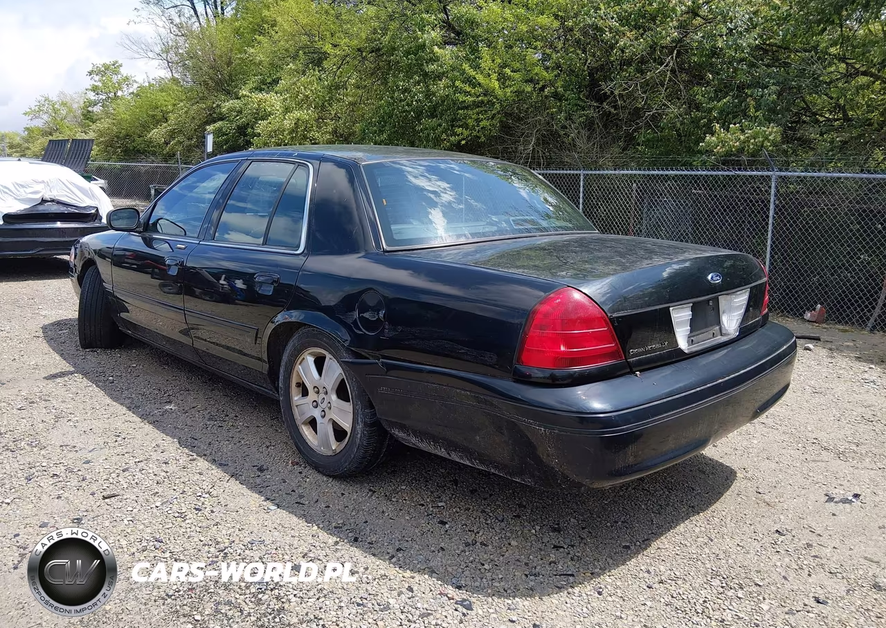 2004 Ford Crown Victoria Lx VIN:2FAFP74W24X152579 - 3