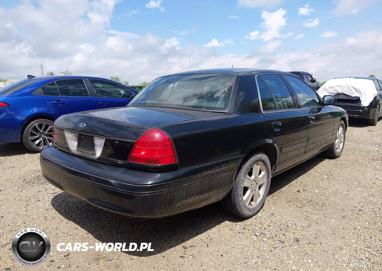 2004 Ford Crown Victoria Lx VIN:2FAFP74W24X152579 - 4
