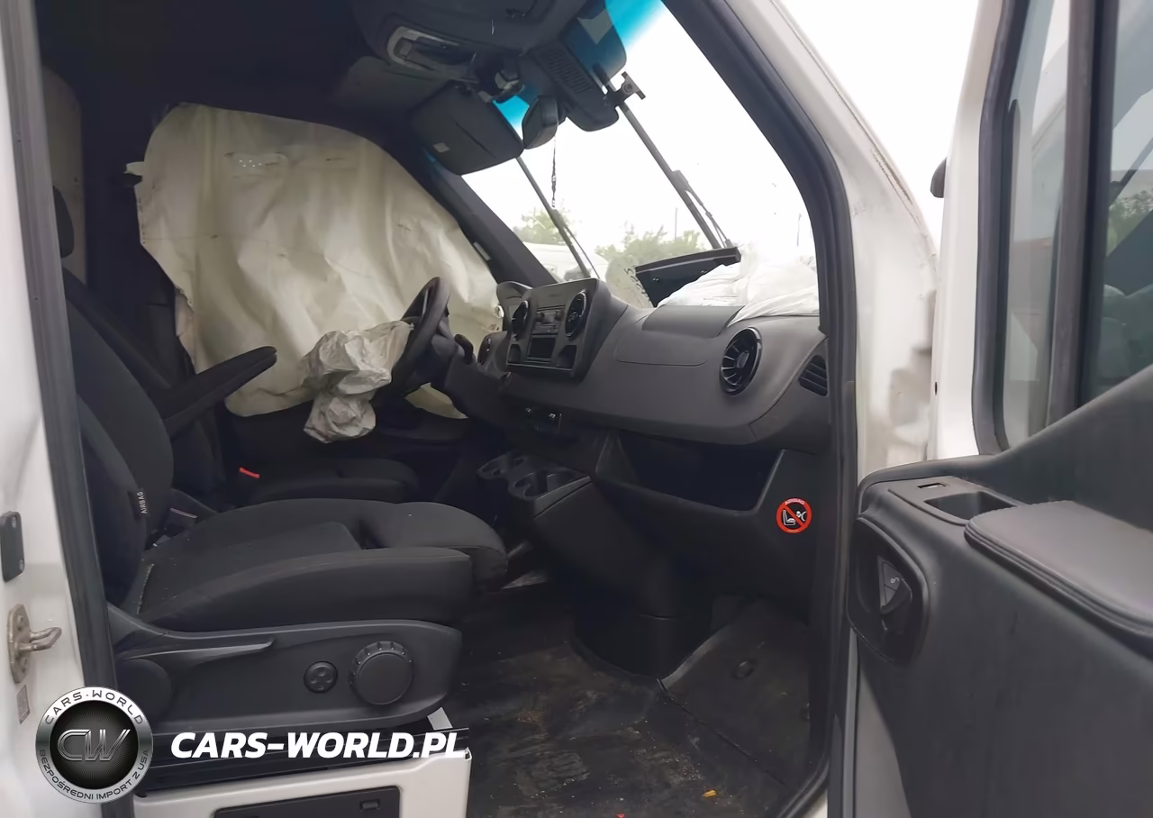 2019 Mercedes-Benz Sprinter 2500 High Roof V6 VIN:WD4PF1CD4KP094210 - 5