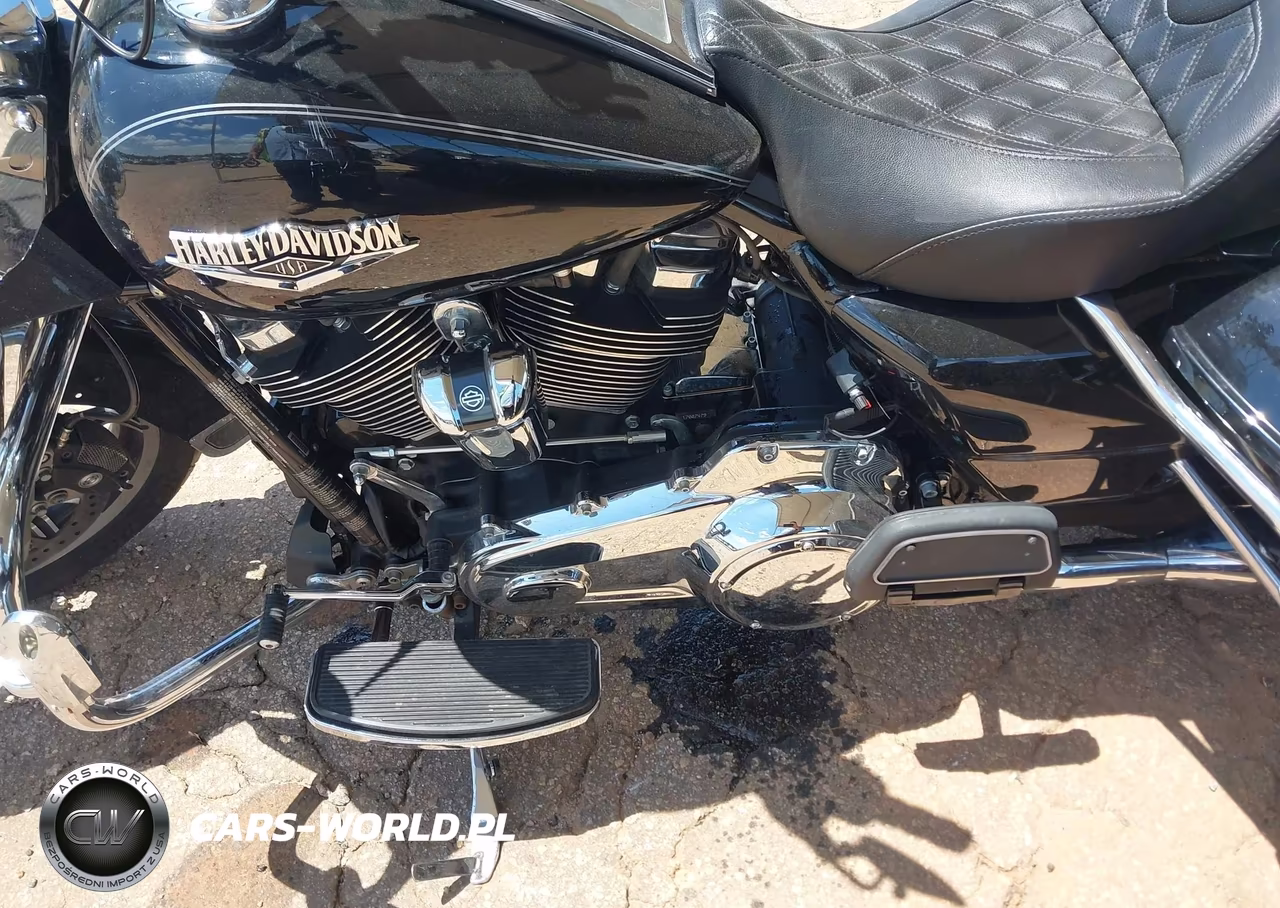 2017 Harley-Davidson Flhr Road King VIN:1HD1FBC17HB600869 - 9
